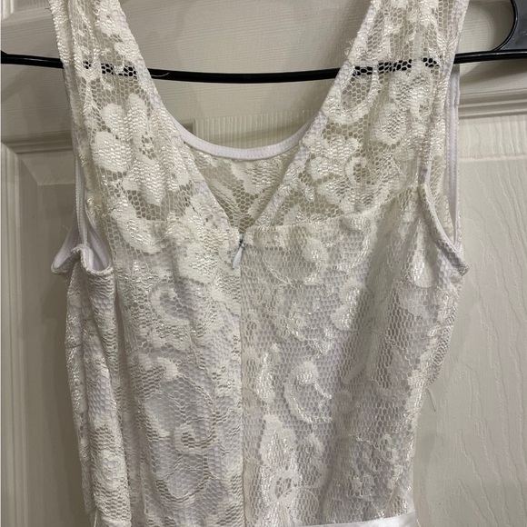 White semi formal lace dress. Size 2X. Altered to a size L - Picture 5 of 5